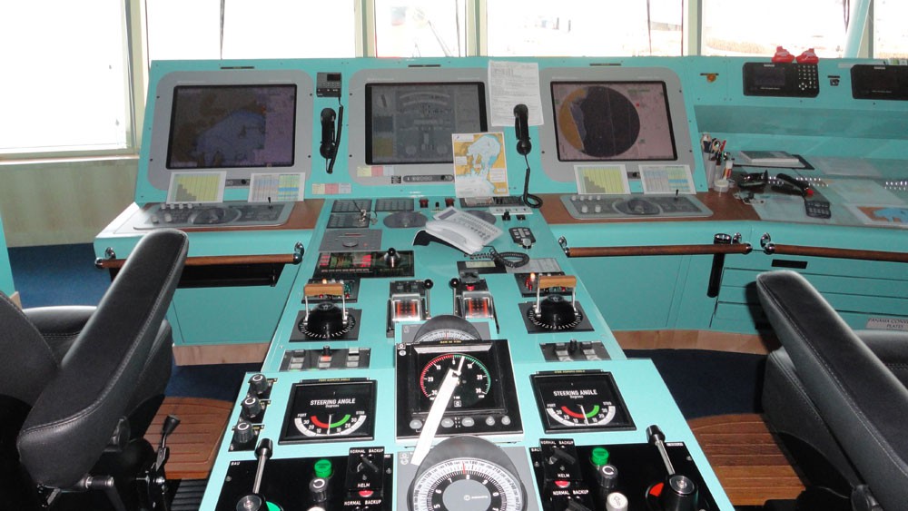 Centre command console. 