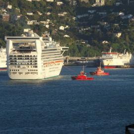 Golden Princess & Interislander Ferries Nov 2015